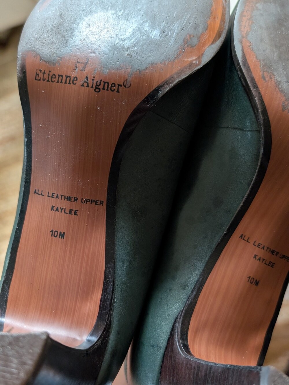 Etienne Aigner Forest Green Leather Pumps - Picture 3 of 3